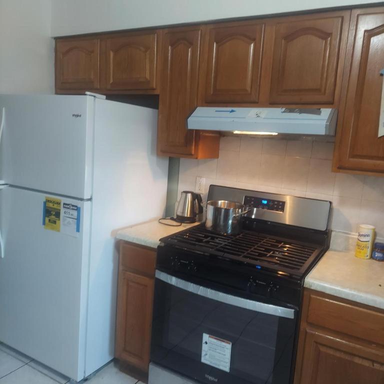 Double Queen Room 6 Minutes Walk To Penn Station Nyc Ewr Jersey City Exterior foto